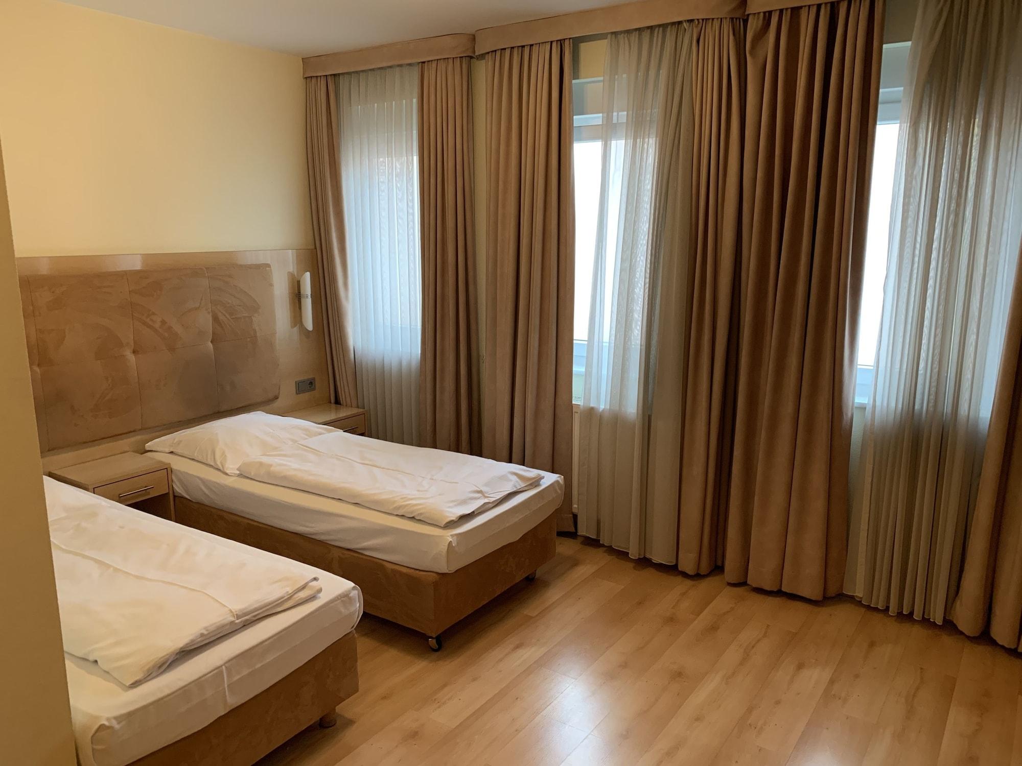 Hotel Am Kurfuerstenplatz - Messe Frankfurt am Main Eksteriør billede