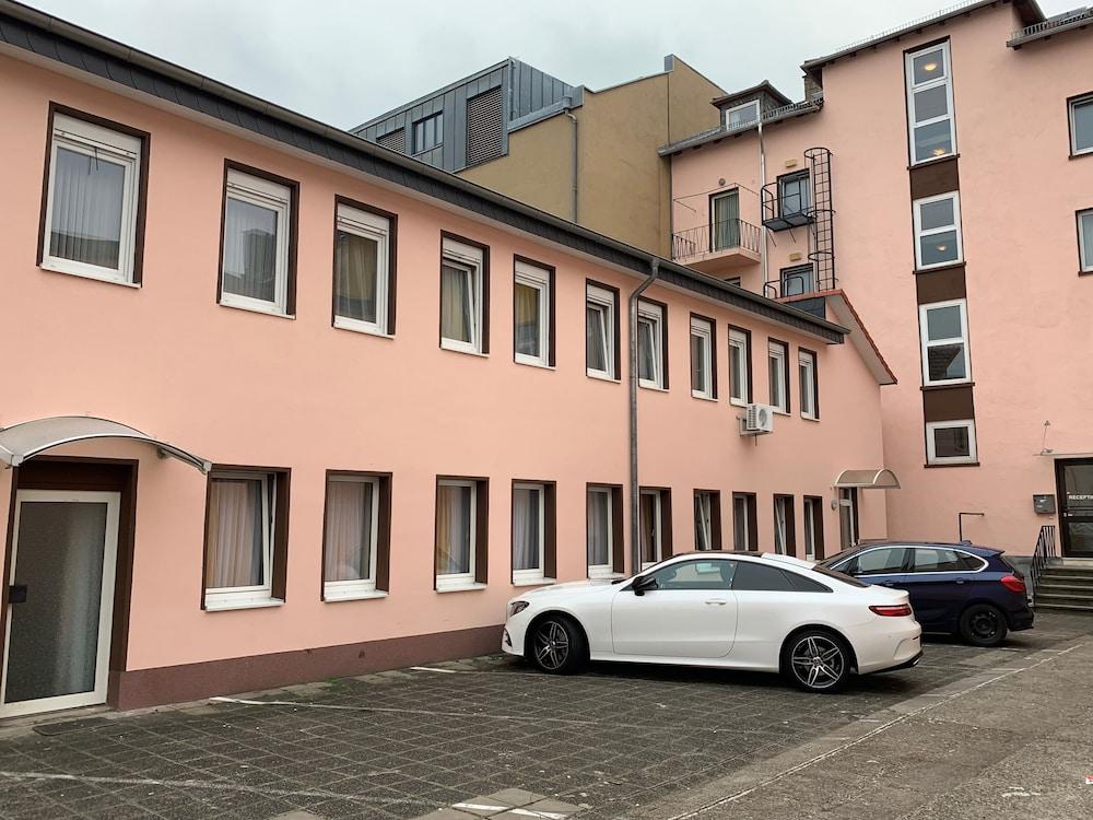 Hotel Am Kurfuerstenplatz - Messe Frankfurt am Main Eksteriør billede