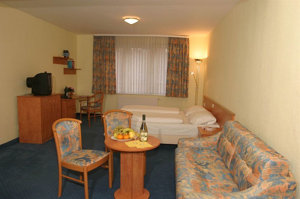 Hotel Am Kurfuerstenplatz - Messe Frankfurt am Main Eksteriør billede
